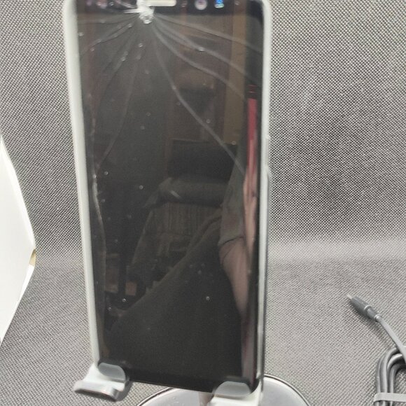 Samsung S8 - Picture 9 of 11